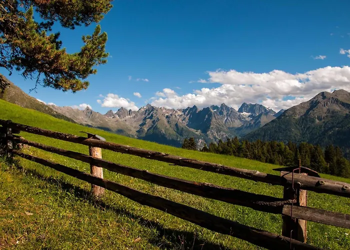 Falkeis بيت ضيافة Kauns