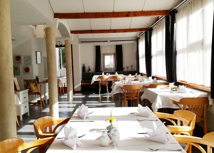 بيت ضيافة Falkeis 3*