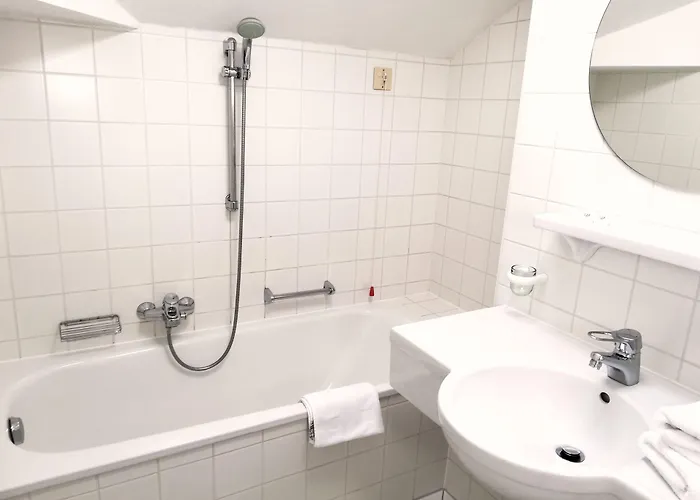 Falkeis بيت ضيافة Kauns