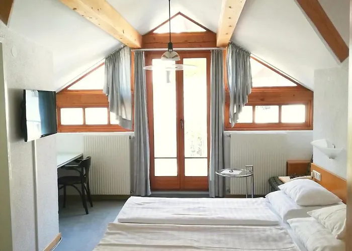 بيت ضيافة Falkeis